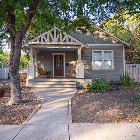 Chic Downtown Farmhouse With Garden And Bbq Grill ซานอันโตนิโอ ภายนอก รูปภาพ
