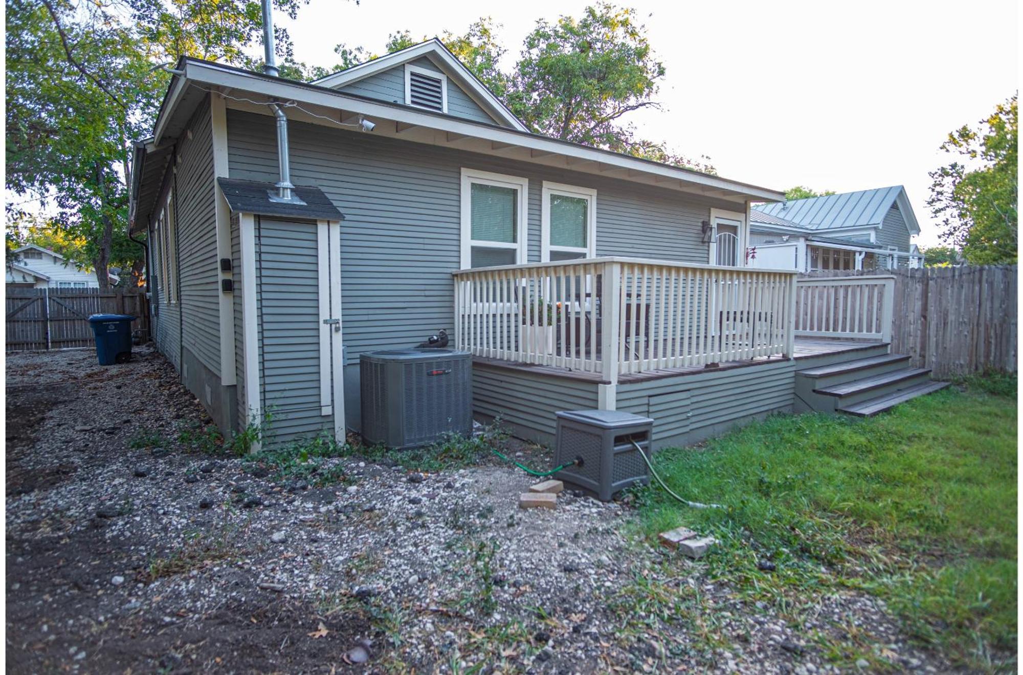 Chic Downtown Farmhouse With Garden And Bbq Grill ซานอันโตนิโอ ภายนอก รูปภาพ